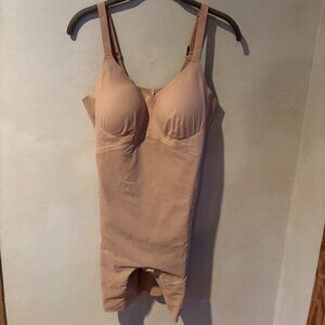 NWT HoneyLove Mid-Thigh Bodysuit in Nude